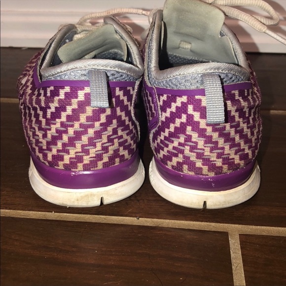 Used Nike sneakers - Picture 3 of 6